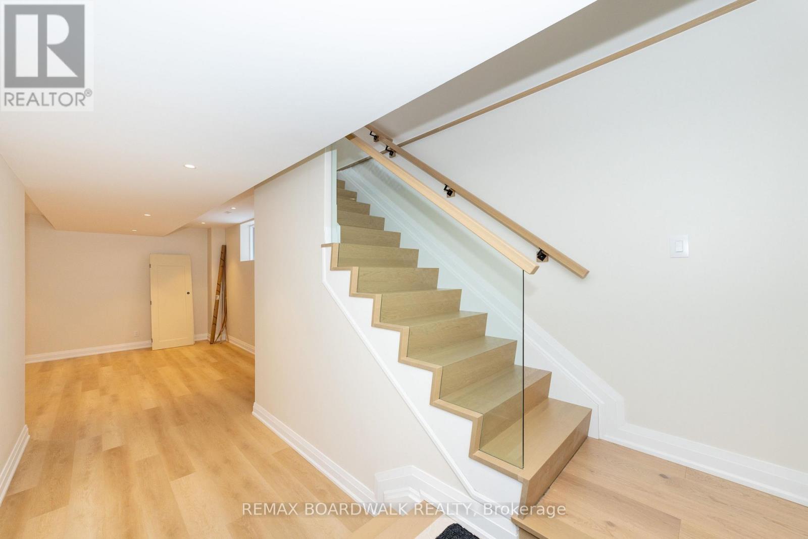 577 Melbourne Avenue, Ottawa, ON - Indoor Photo Showing Other Room