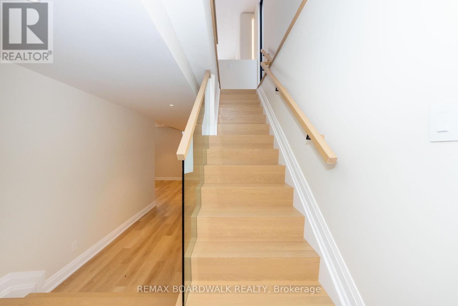 577 Melbourne Avenue, Ottawa, ON - Indoor Photo Showing Other Room