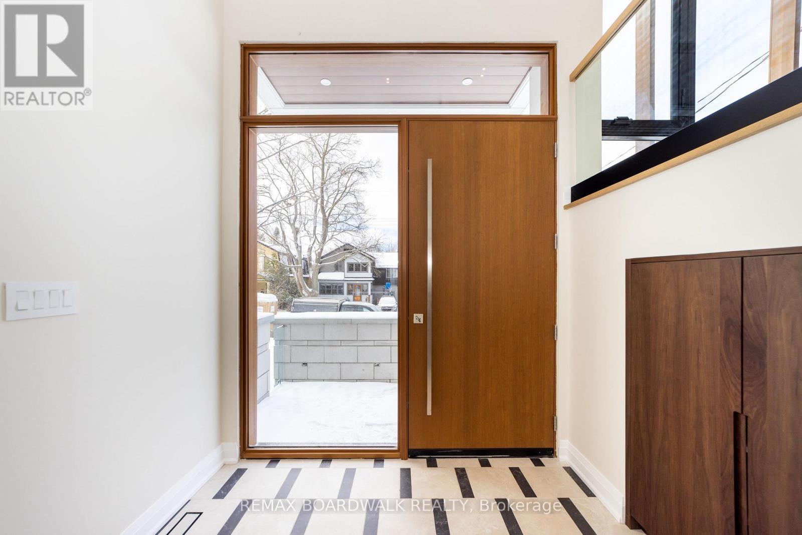 577 Melbourne Avenue, Ottawa, ON - Indoor Photo Showing Other Room