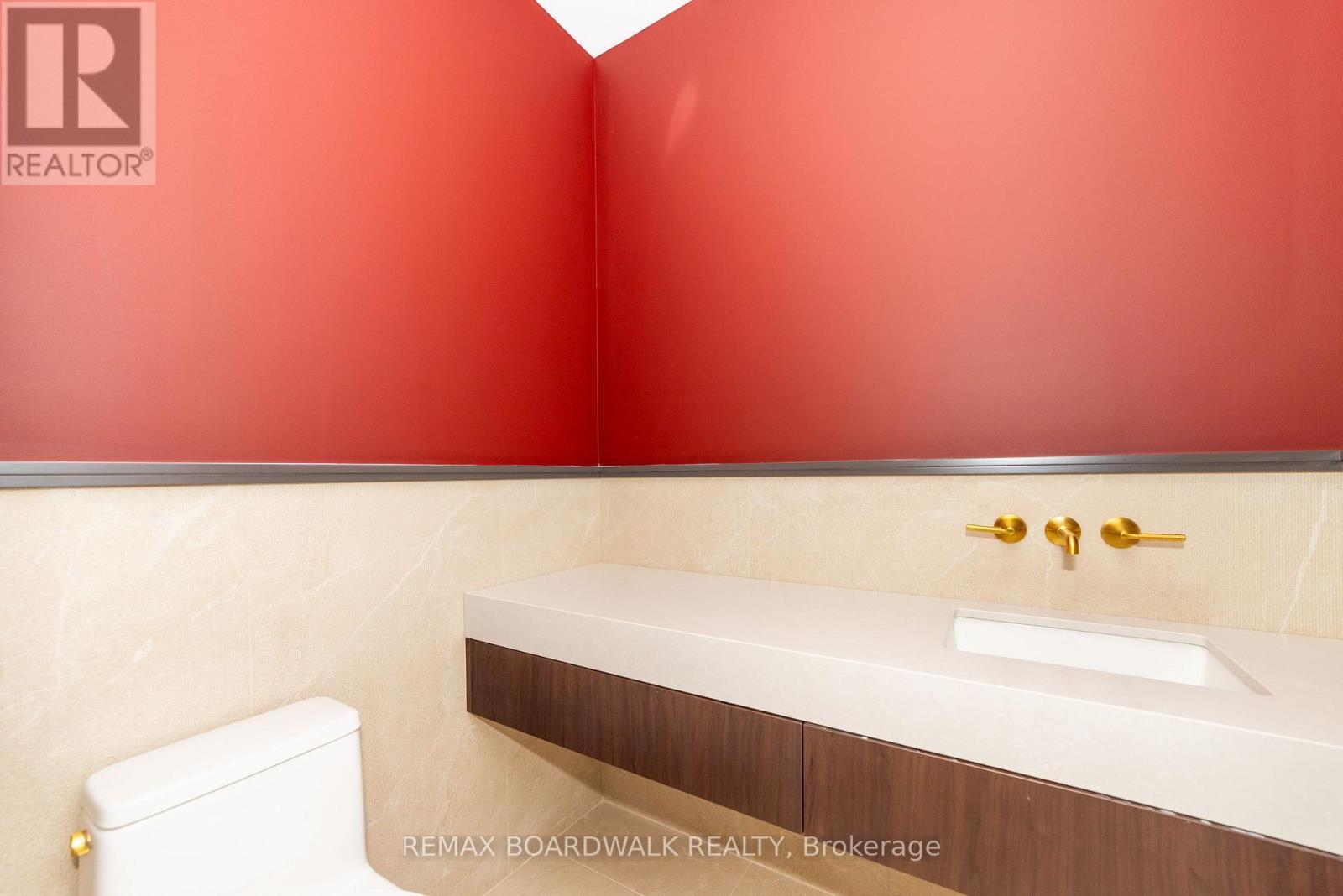 577 Melbourne Avenue, Ottawa, ON -