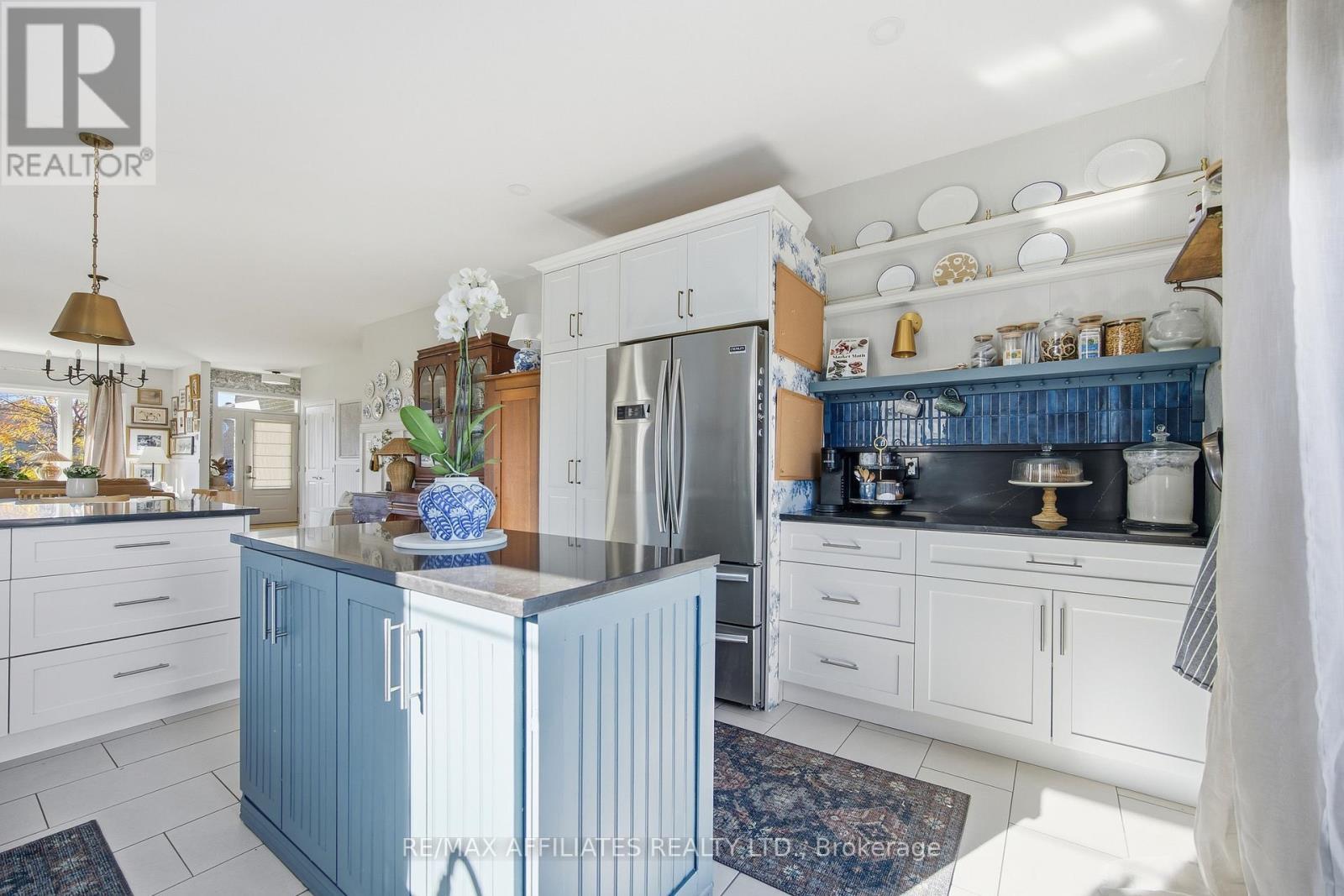 19 Senators Gate Drive, Perth, ON - Indoor Photo Showing Kitchen