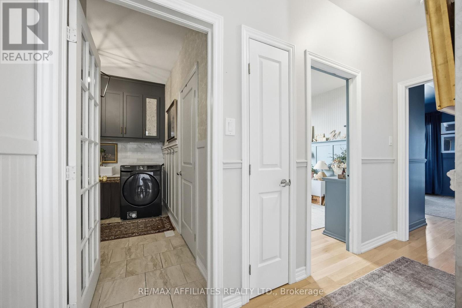 19 Senators Gate Drive, Perth, ON - Indoor Photo Showing Other Room