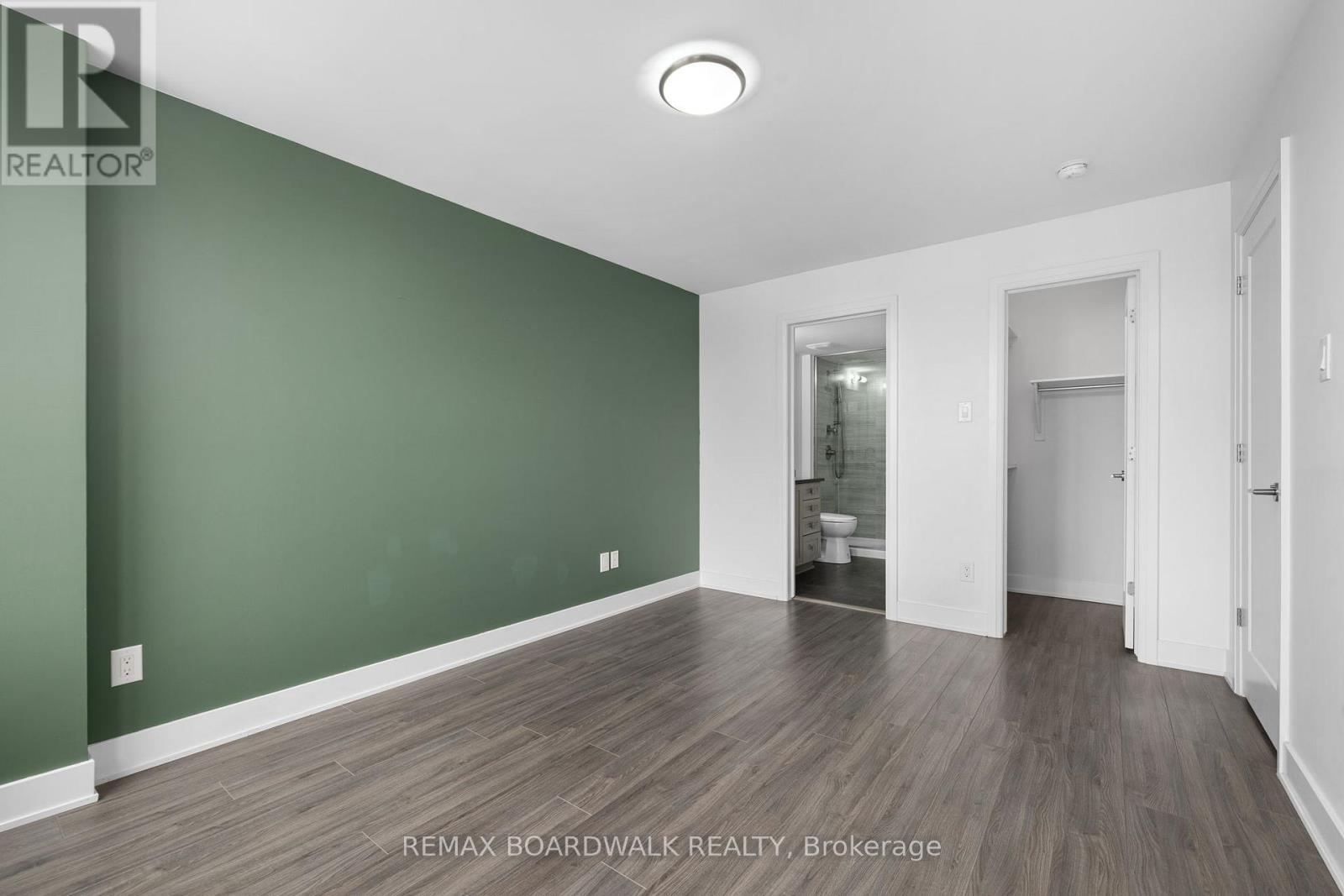 104 Holmwood Avenue, Ottawa, ON - Indoor Photo Showing Other Room