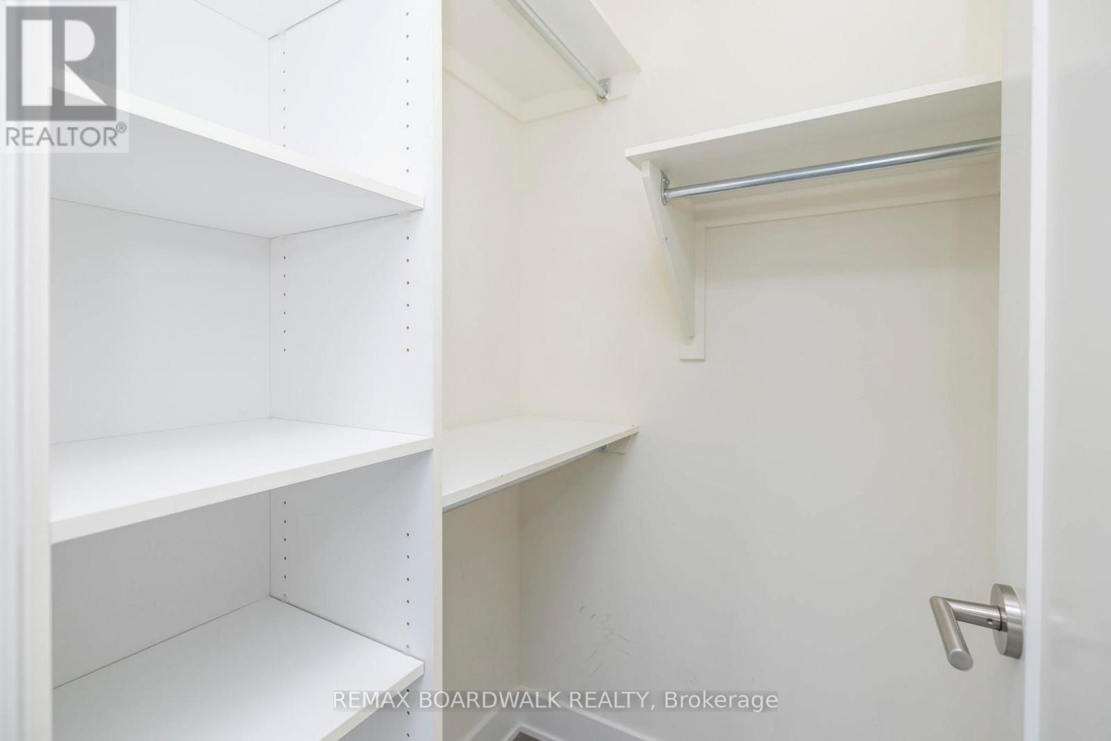 104 Holmwood Avenue, Ottawa, ON - Indoor