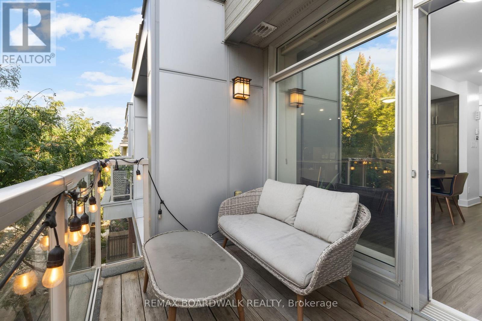 104 Holmwood Avenue, Ottawa, ON - Outdoor With Balcony With Exterior
