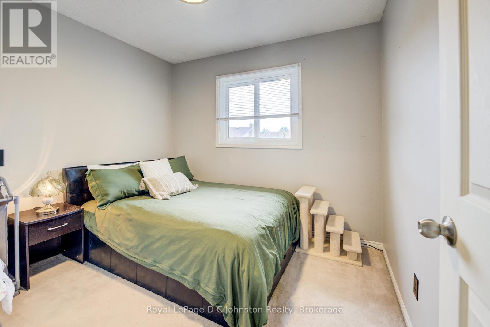 254 Scott Road, Cambridge, ON - Indoor Photo Showing Bedroom