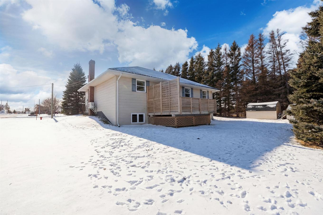 16 Arthur Holland Drive, Summerside, PE