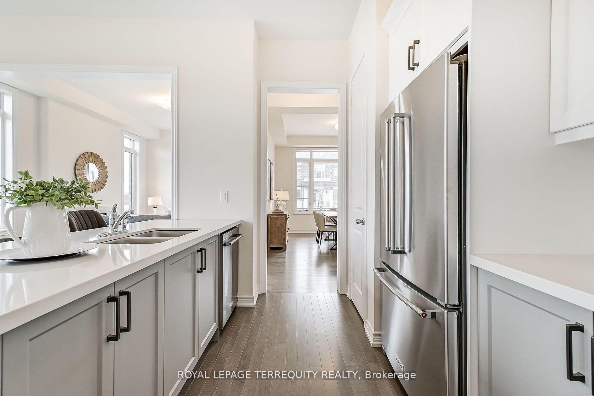 244 Mckean Drive, Whitchurch-Stouffville, ON - Indoor Photo Showing Kitchen With Double Sink