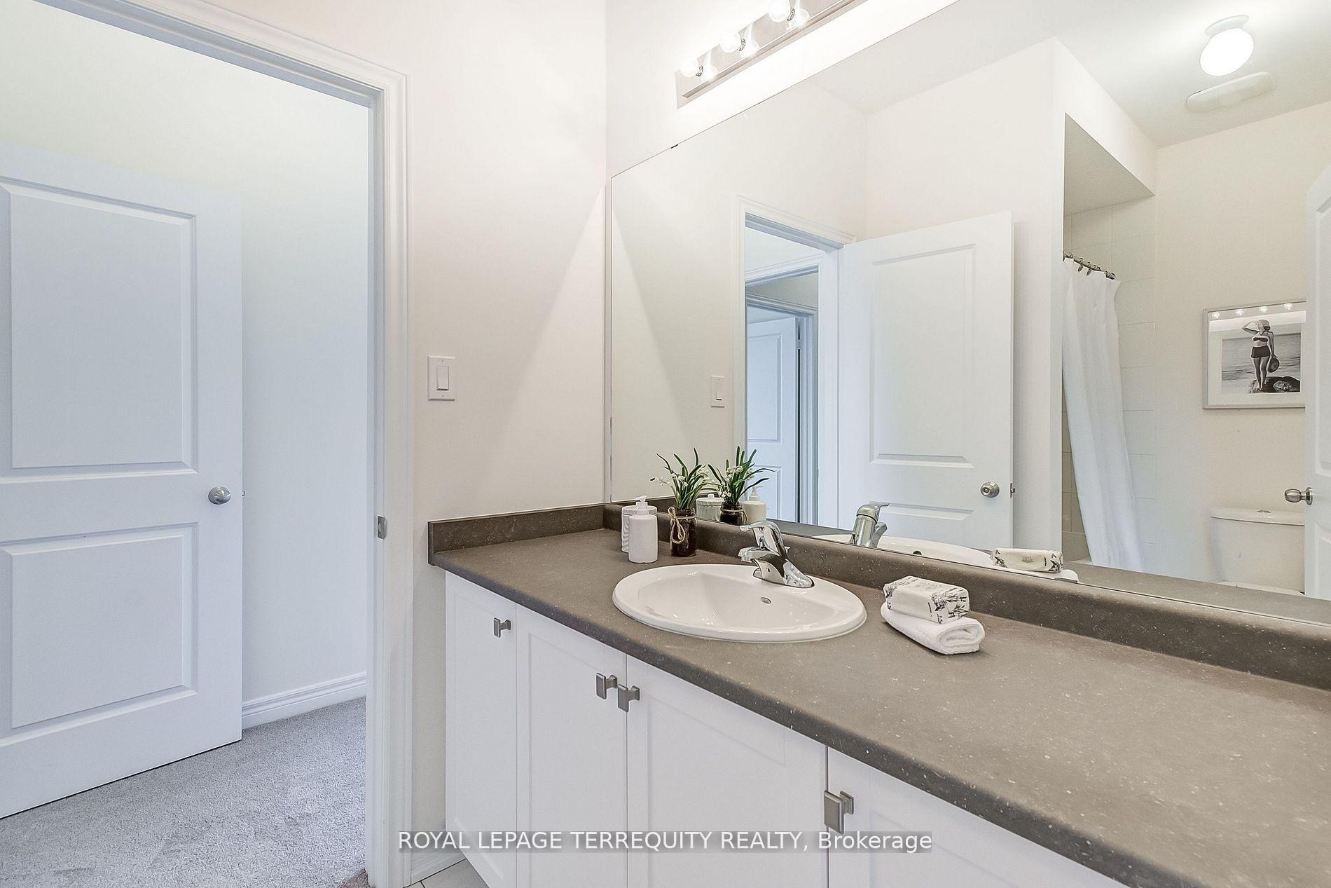 244 Mckean Drive, Whitchurch-Stouffville, ON - Indoor Photo Showing Bathroom