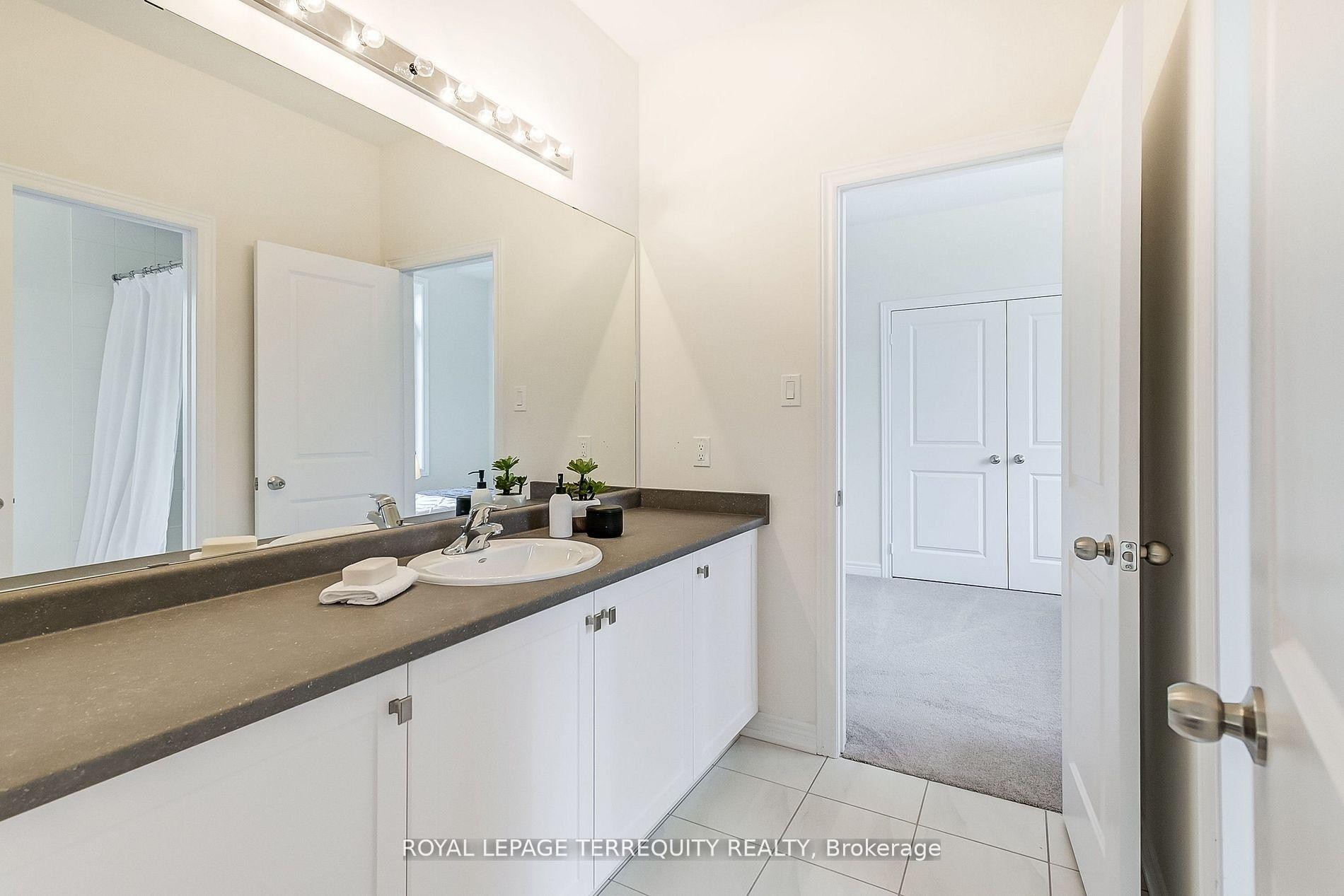 244 Mckean Drive, Whitchurch-Stouffville, ON - Indoor Photo Showing Bathroom