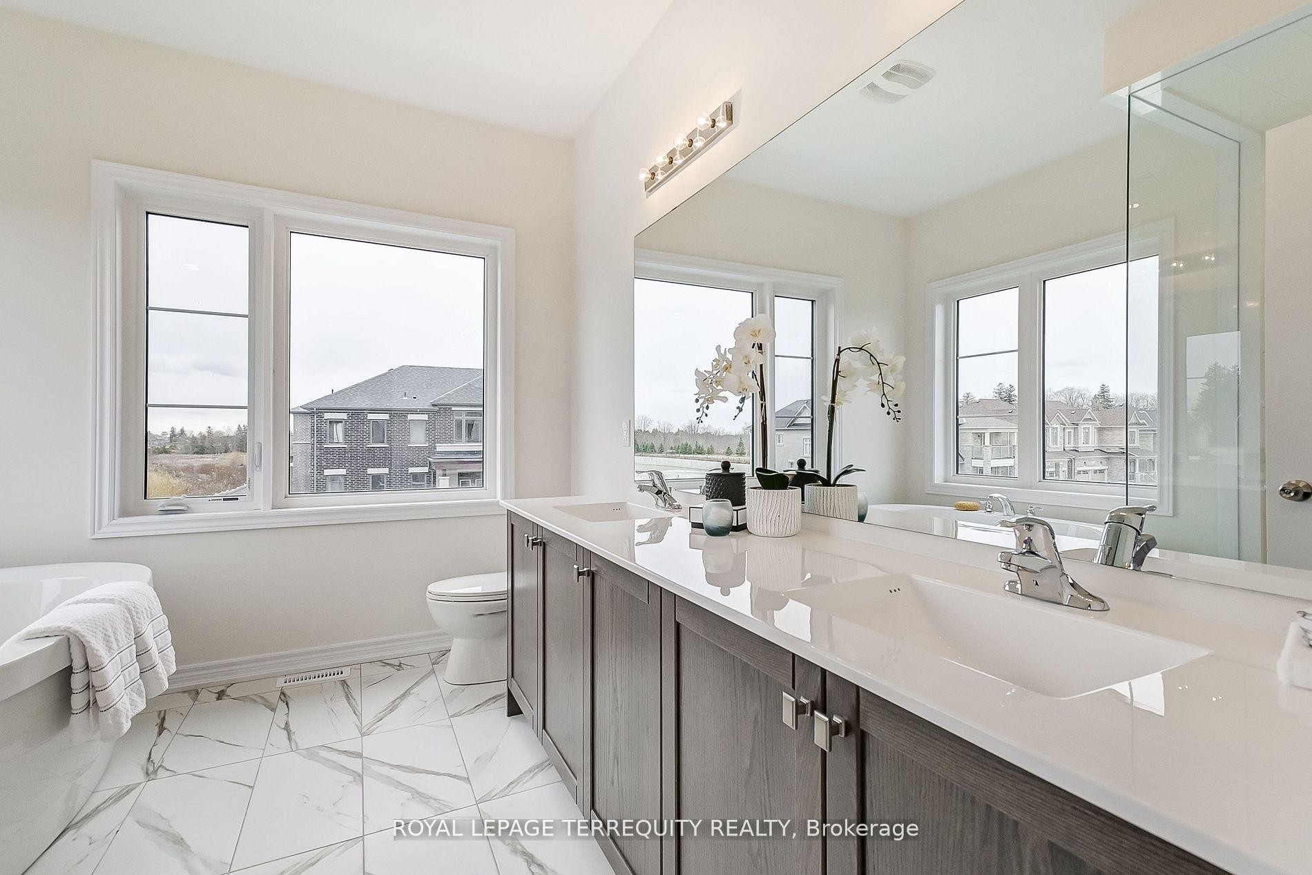 244 Mckean Drive, Whitchurch-Stouffville, ON - Indoor Photo Showing Bathroom