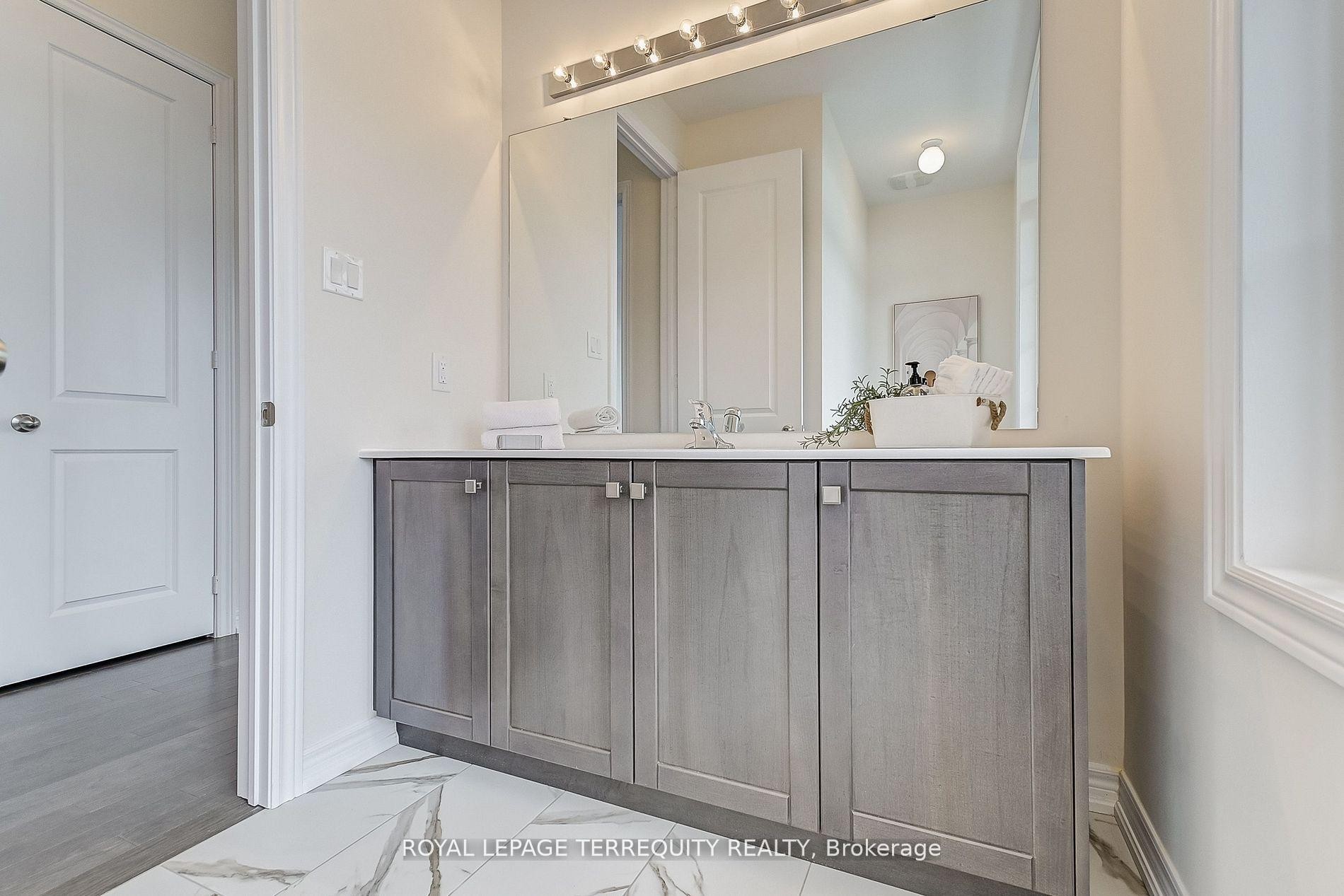 244 Mckean Drive, Whitchurch-Stouffville, ON - Indoor Photo Showing Bathroom