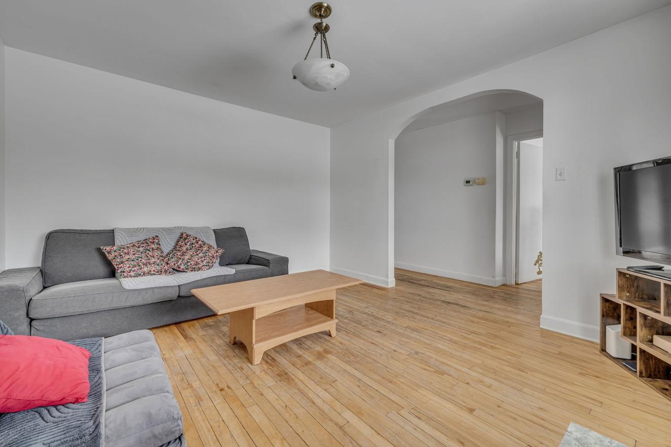 Salon - 92 Rue St-Édouard, Lévis (Desjardins), QC - Indoor Photo Showing Living Room