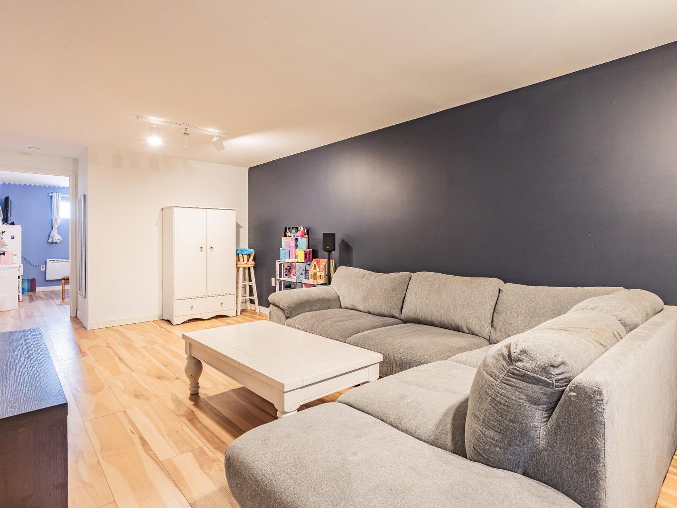 Autre - 1530 Route De La Cité-Des-Jeunes, Saint-Lazare, QC - Indoor Photo Showing Living Room