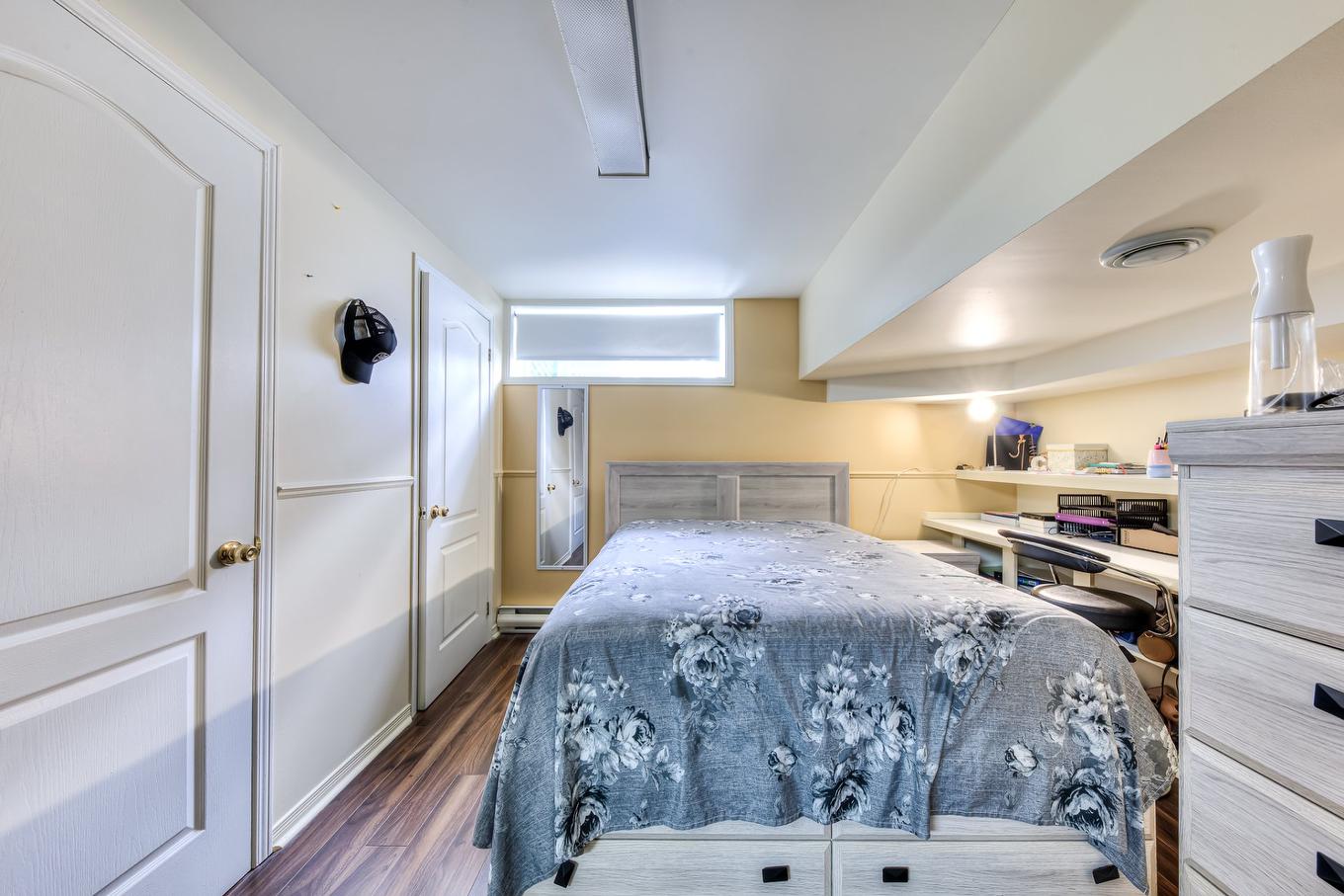 Bedroom - 20500 Rue Des Sports, Mirabel, QC - Indoor Photo Showing Bedroom