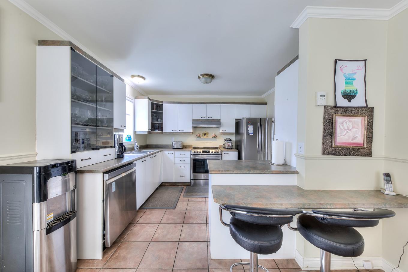 Kitchen - 20500 Rue Des Sports, Mirabel, QC - Indoor Photo Showing Kitchen