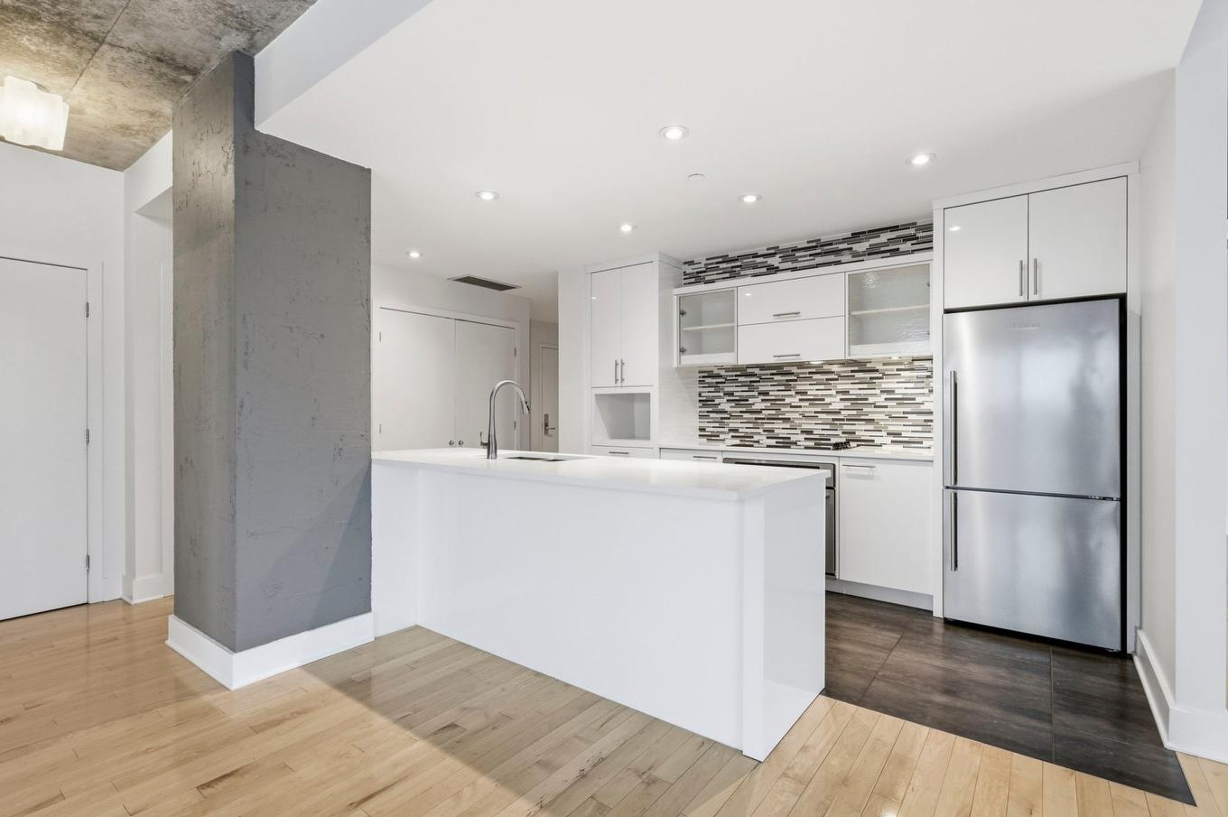Kitchen - 611-50 Rue Des Seigneurs, Montréal (Le Sud-Ouest), QC - Indoor Photo Showing Kitchen With Upgraded Kitchen