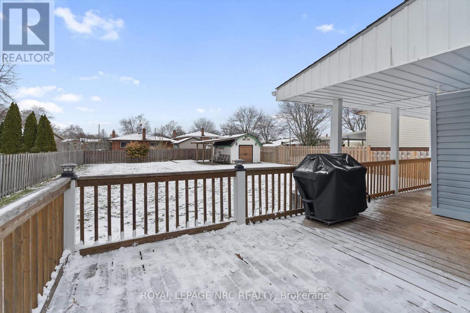 7552 Dorchester Road, Niagara Falls (Oldfield), ON - Outdoor With Deck Patio Veranda With Exterior