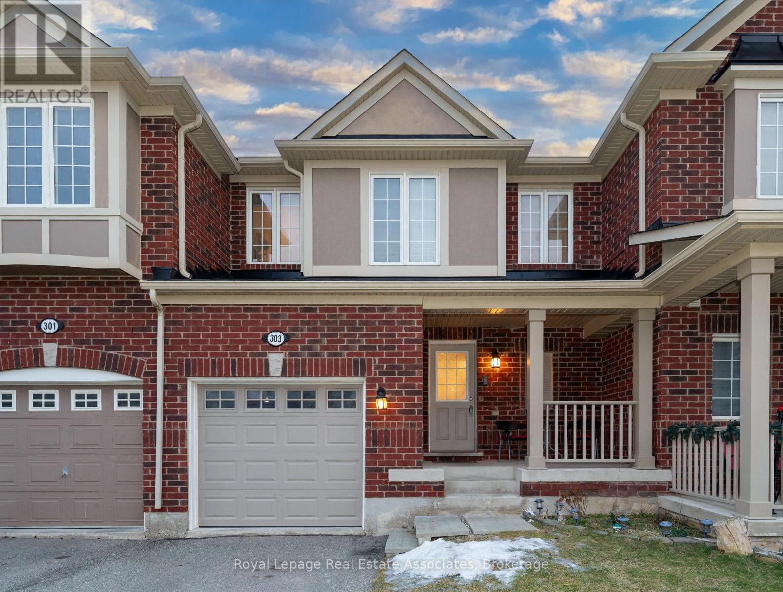 303 Chuchmach Close, Milton, ON - Outdoor With Facade