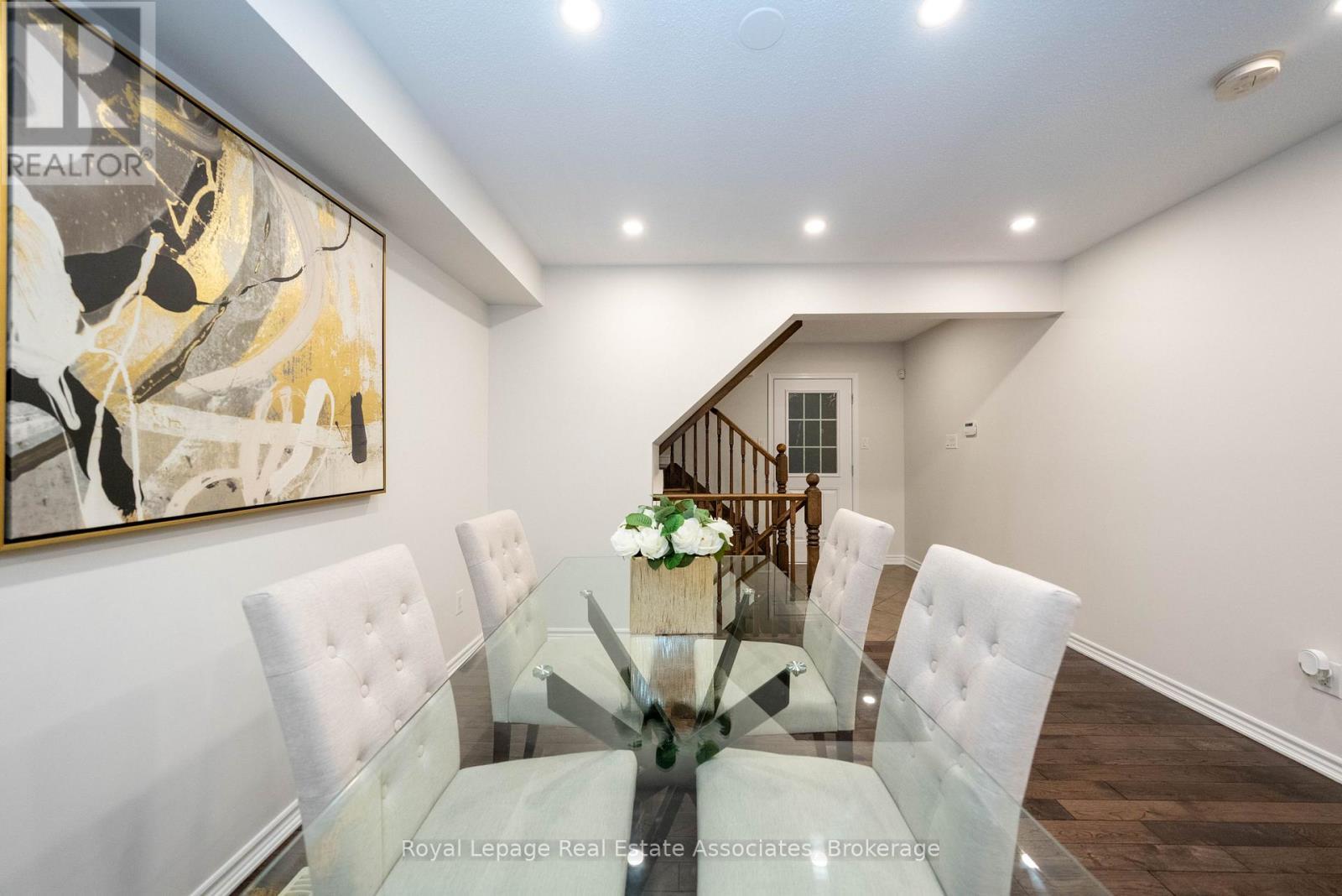 303 Chuchmach Close, Milton, ON - Indoor Photo Showing Dining Room
