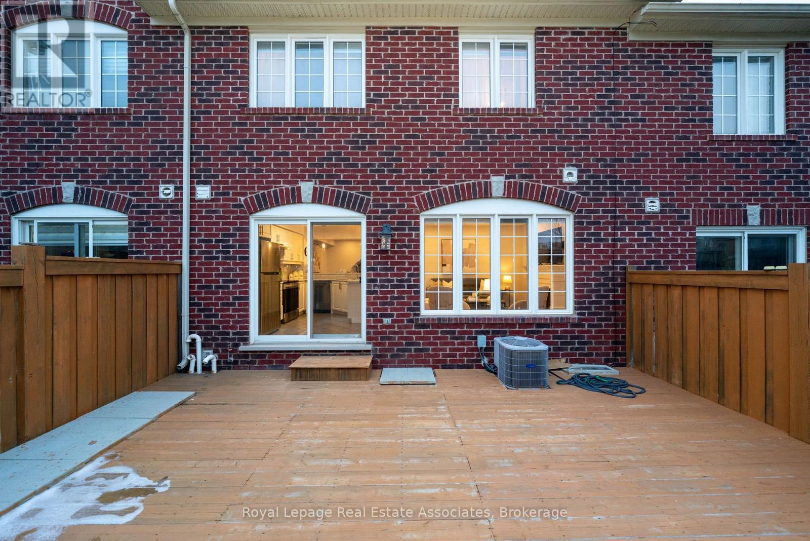 303 Chuchmach Close, Milton, ON - Outdoor With Exterior