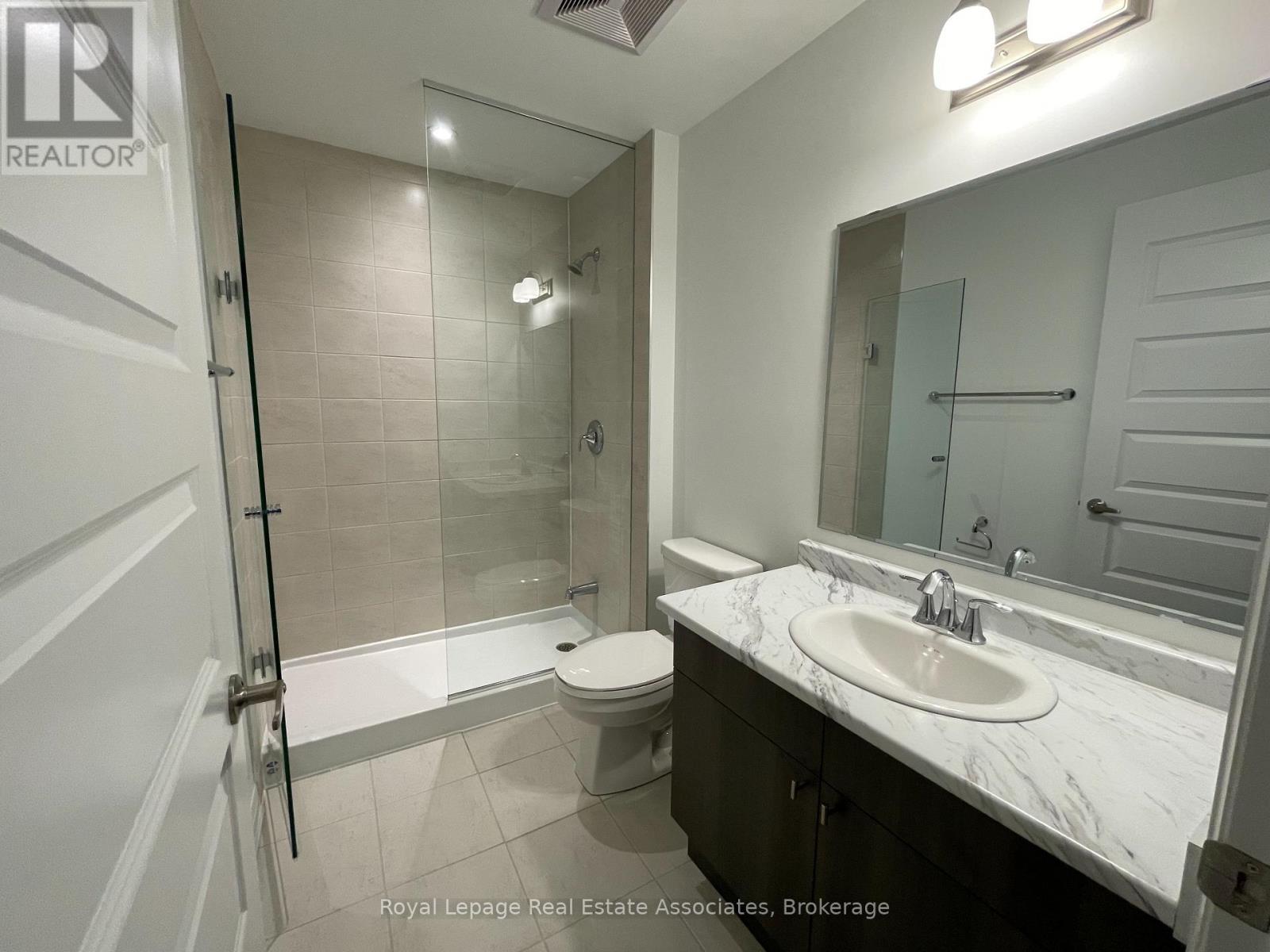 108 - 460 Gordon Krantz Avenue, Milton, ON - Indoor Photo Showing Bathroom