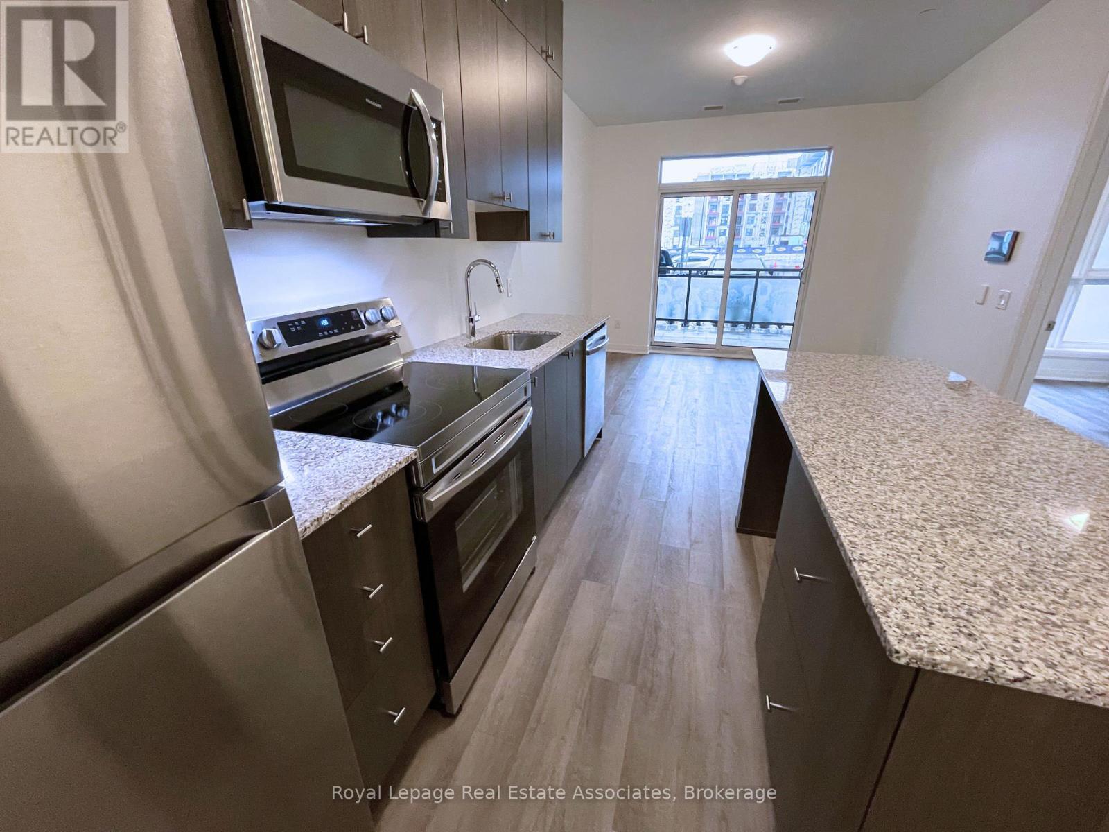 108 - 460 Gordon Krantz Avenue, Milton, ON - Indoor Photo Showing Kitchen With Upgraded Kitchen