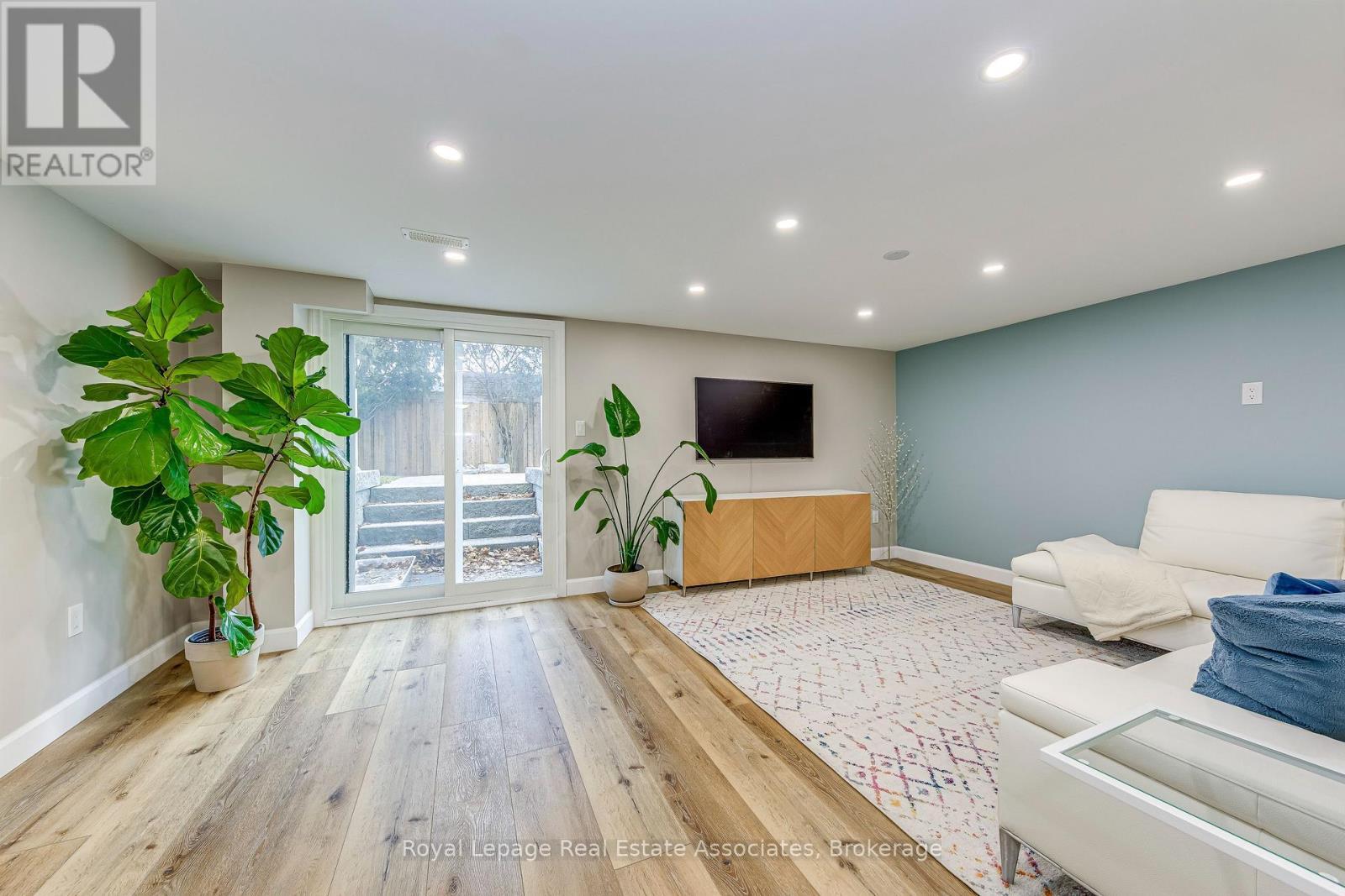 166 Ranwood Court, Hamilton, ON - Indoor