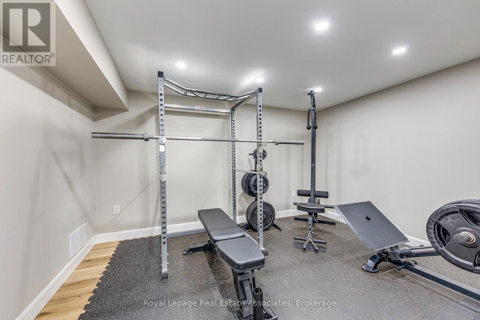 166 Ranwood Court, Hamilton, ON - Indoor Photo Showing Gym Room