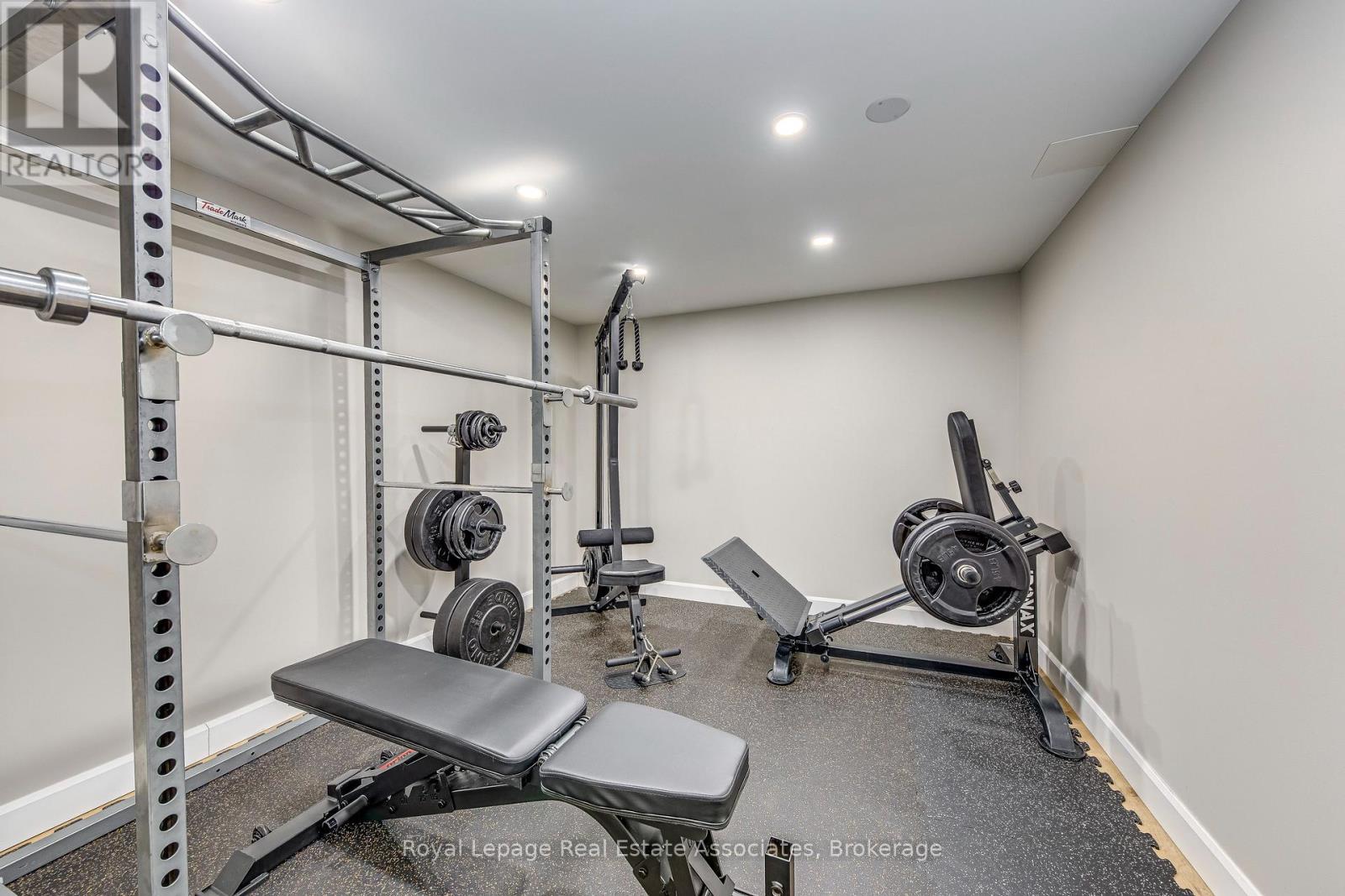 166 Ranwood Court, Hamilton, ON - Indoor Photo Showing Gym Room