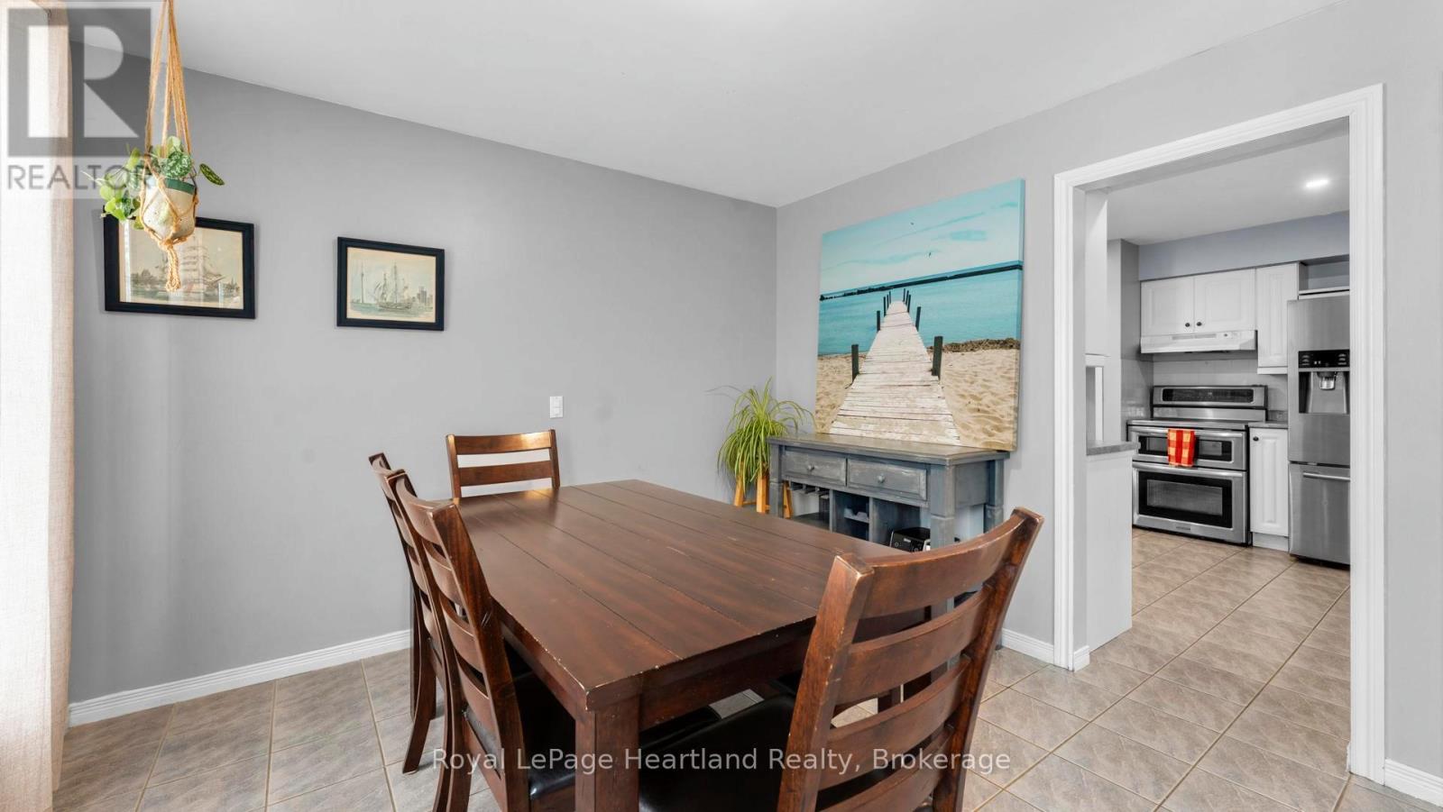 296 Walnut Street S, Goderich (Goderich (Town)), ON - Indoor Photo Showing Dining Room