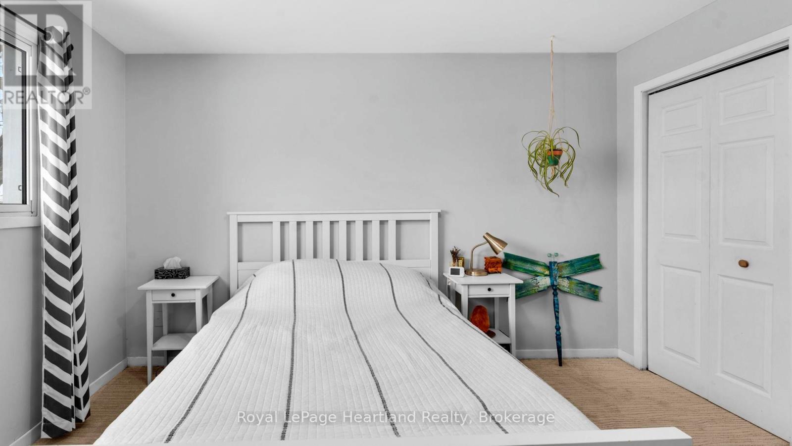 296 Walnut Street S, Goderich (Goderich (Town)), ON - Indoor Photo Showing Bedroom