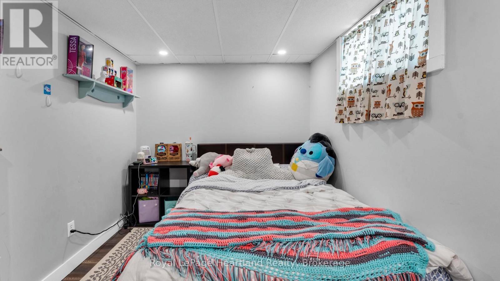 296 Walnut Street S, Goderich (Goderich (Town)), ON - Indoor Photo Showing Bedroom