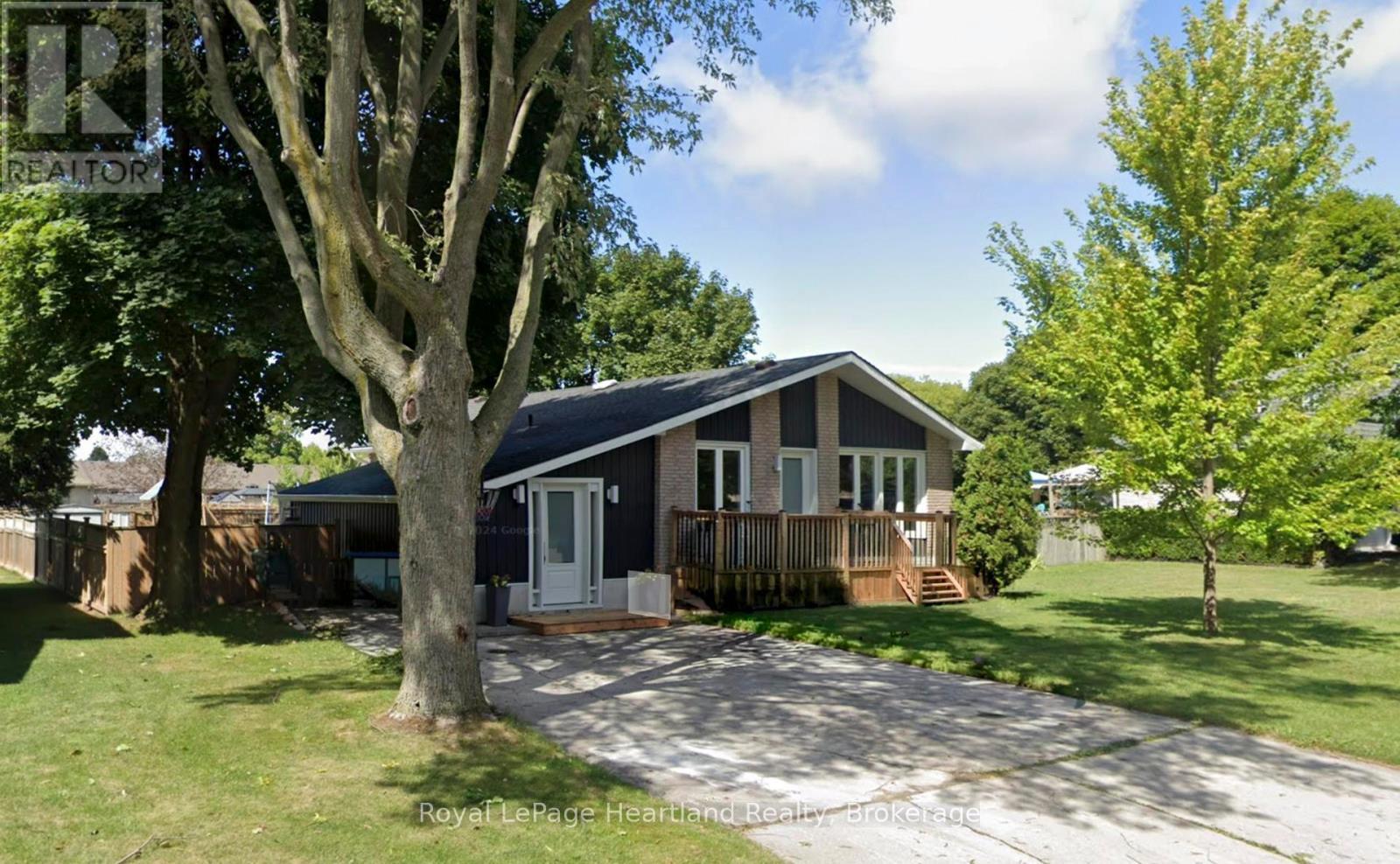 296 Walnut Street S, Goderich (Goderich (Town)), ON - Outdoor With Deck Patio Veranda