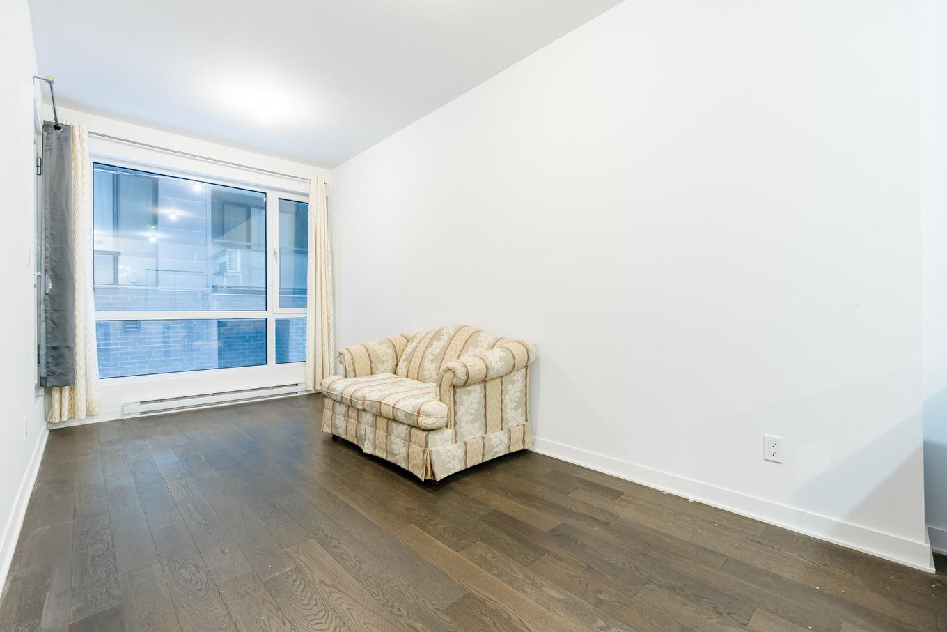 Living room - 209-1160 Rue Mackay, Montréal (Ville-Marie), QC - Indoor Photo Showing Other Room