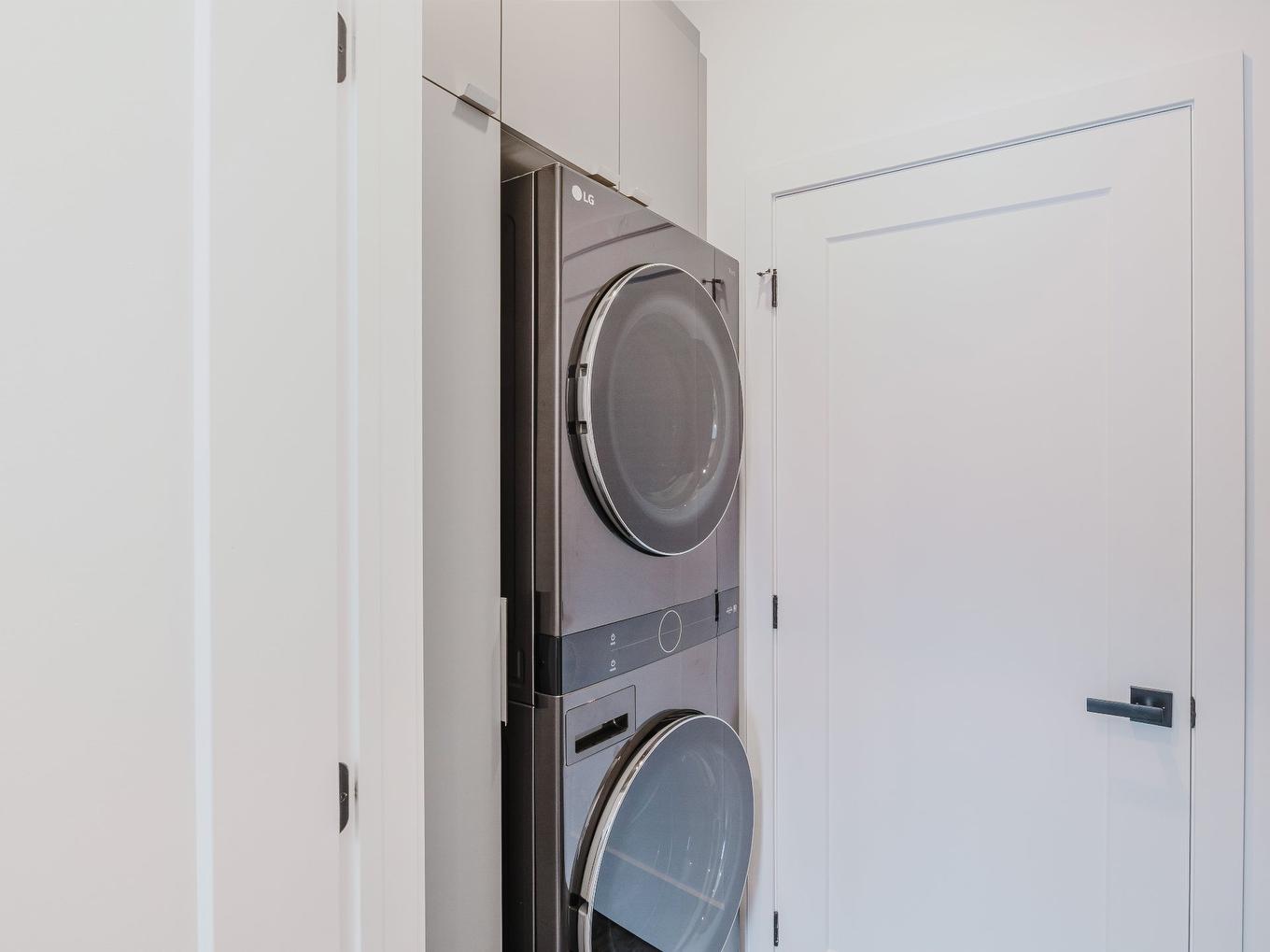 Salle de bains - 553 Av. Des Érables, Coaticook, QC - Indoor Photo Showing Laundry Room