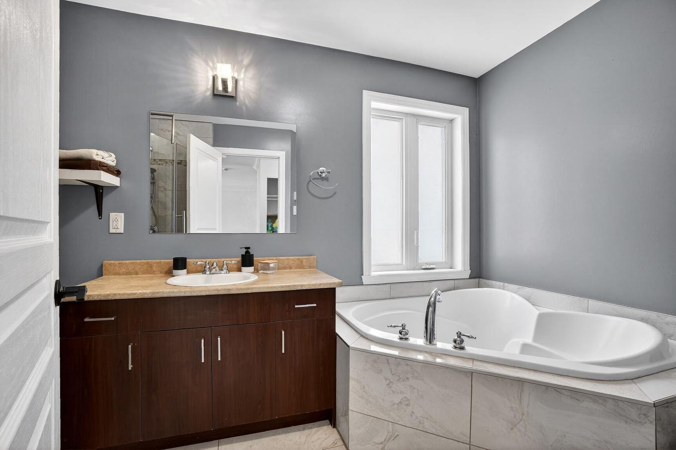 Bathroom - 103 Rue Deschambault, Saint-Jérôme, QC - Indoor Photo Showing Bathroom