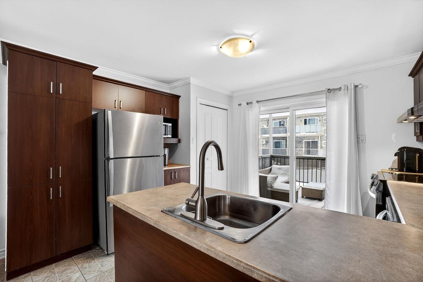 Kitchen - 103 Rue Deschambault, Saint-Jérôme, QC - Indoor Photo Showing Kitchen