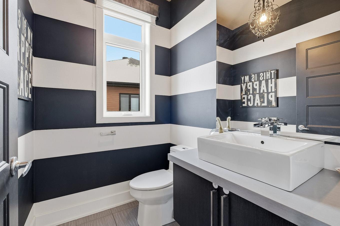 Powder room - 3053 Rue Des Nénuphars, Marieville, QC - Indoor Photo Showing Bathroom