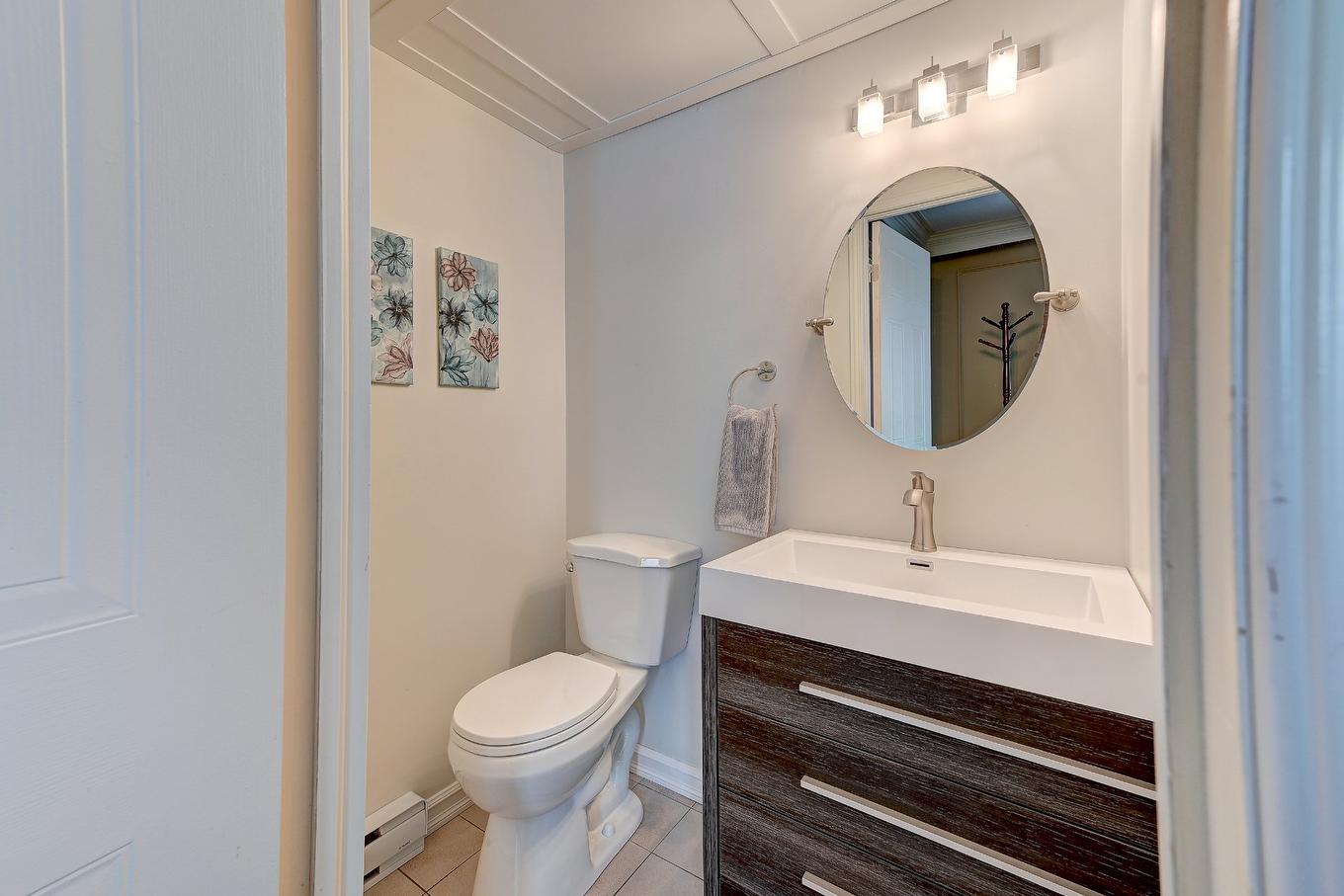 Salle d'eau - 1649 Rue Labonté, Chambly, QC - Indoor Photo Showing Bathroom