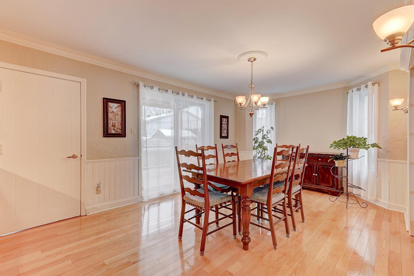 Salle à manger - 1649 Rue Labonté, Chambly, QC - Indoor Photo Showing Dining Room