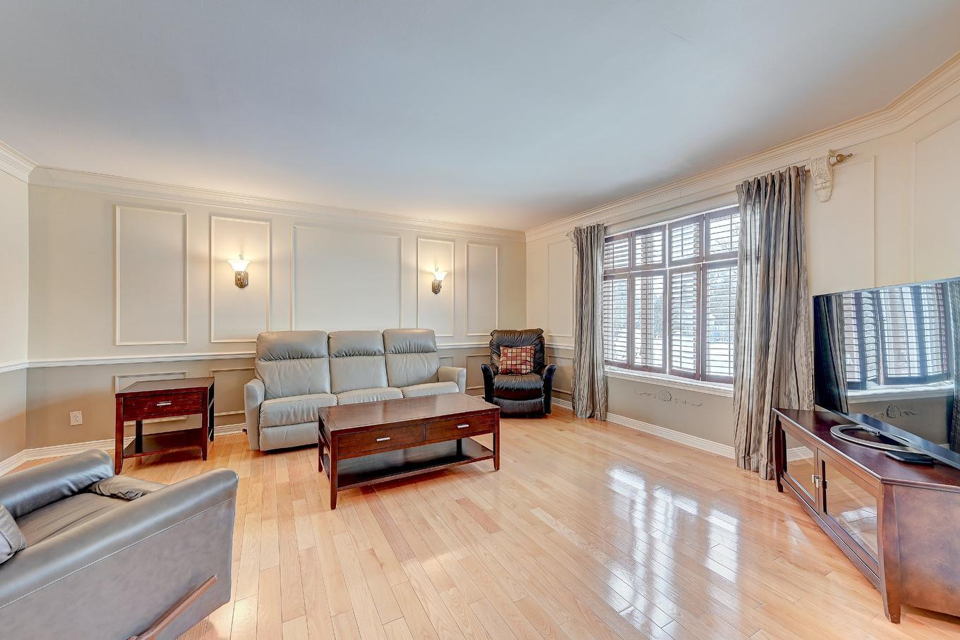 Salon - 1649 Rue Labonté, Chambly, QC - Indoor Photo Showing Living Room