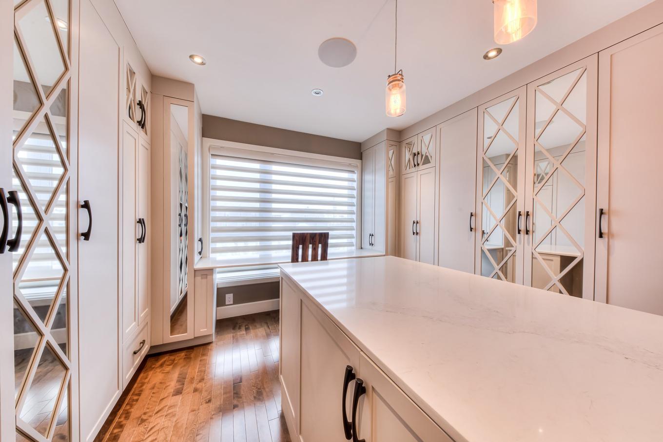 Walk-in closet - 16620 Rue Iberville, Mirabel, QC - Indoor