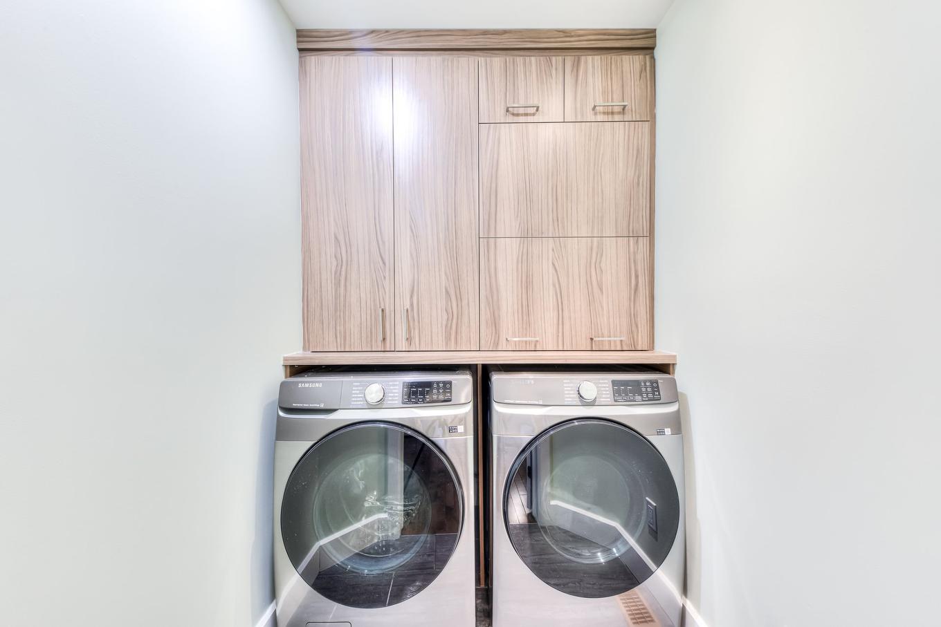 Laundry room - 16620 Rue Iberville, Mirabel, QC - Indoor Photo Showing Laundry Room