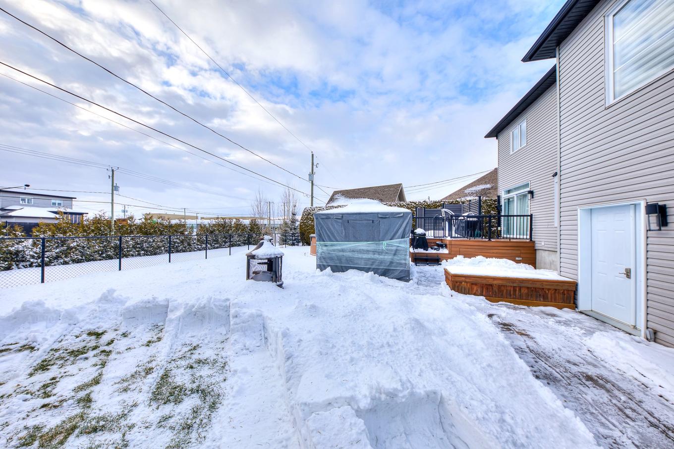 Backyard - 16620 Rue Iberville, Mirabel, QC - Outdoor