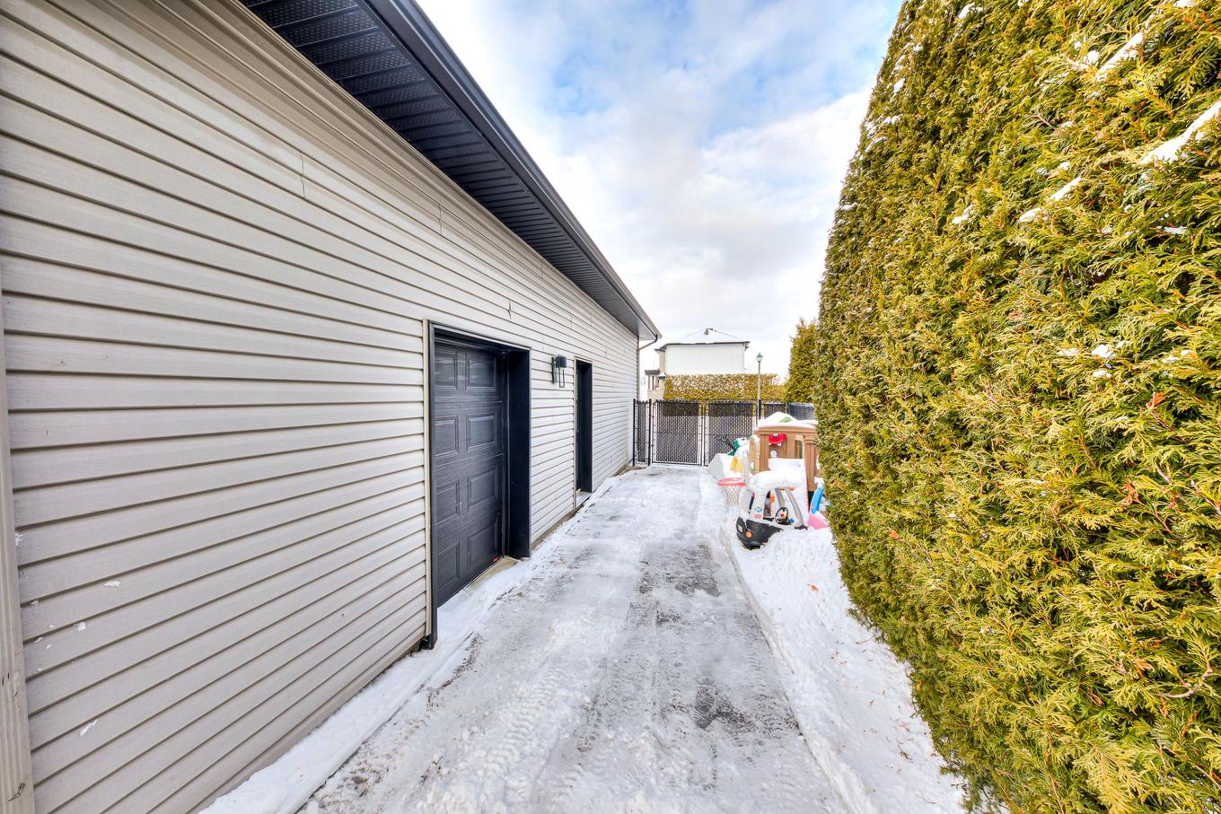 Backyard - 16620 Rue Iberville, Mirabel, QC - Outdoor