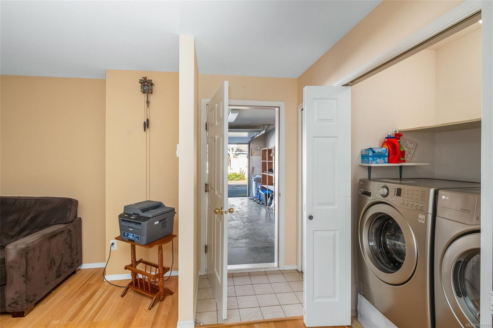 6-10084 Third St, Sidney, BC