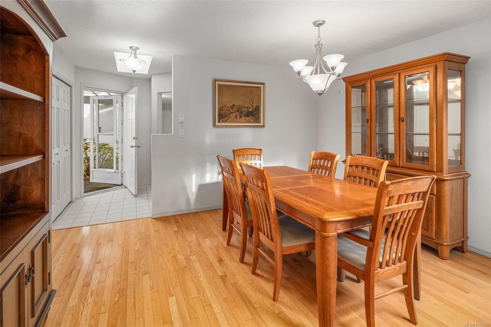 6-10084 Third St, Sidney, BC