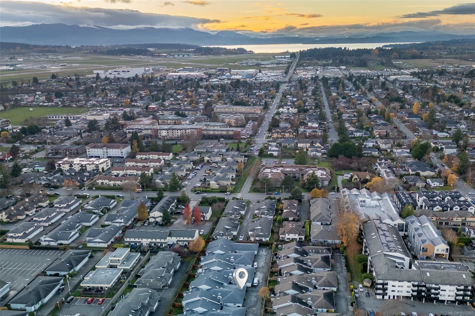 6-10084 Third St, Sidney, BC