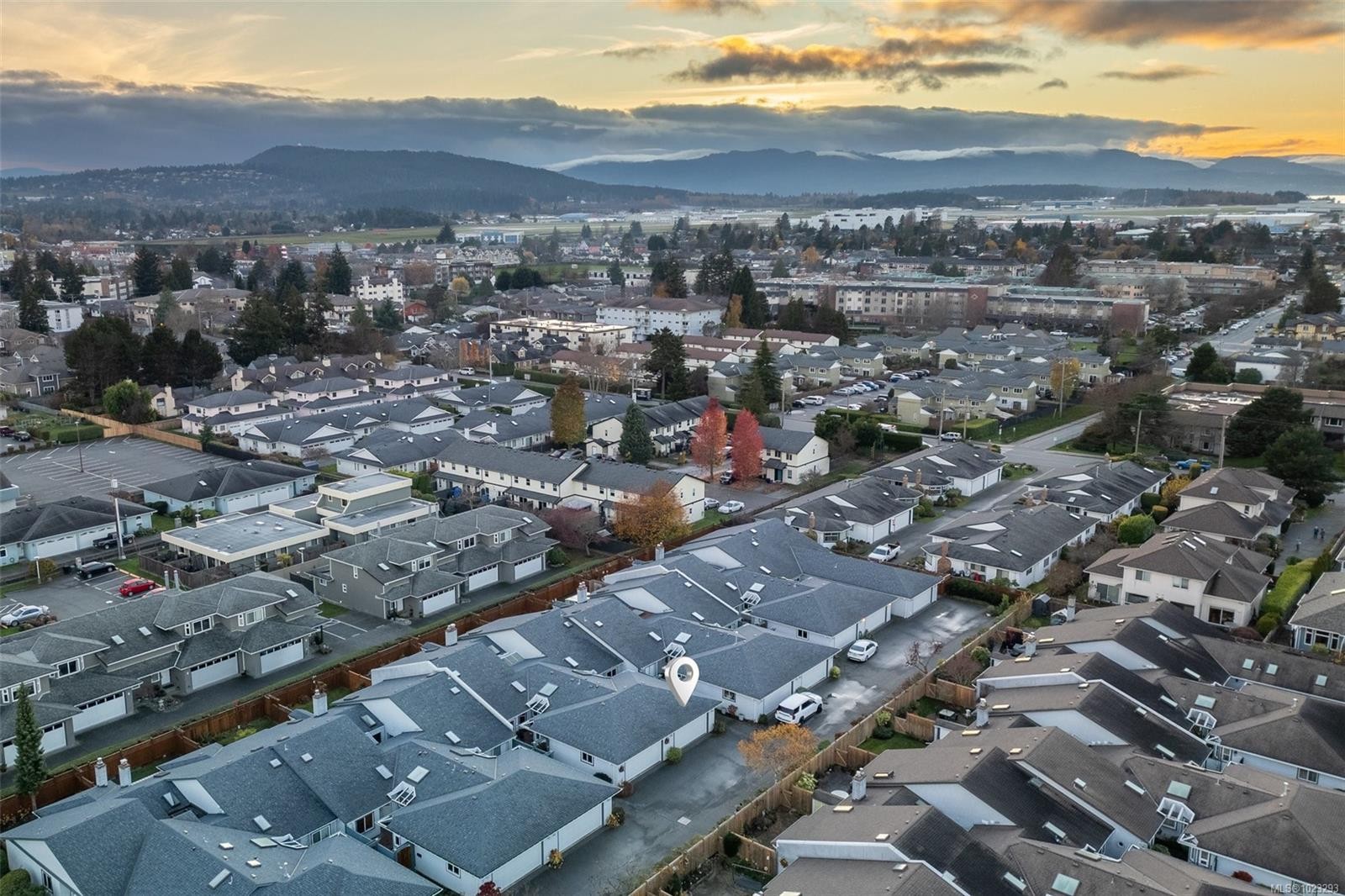 6-10084 Third St, Sidney, BC